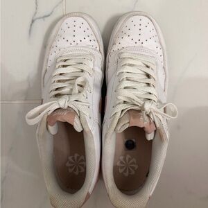 Nike Women's White and Light Pink Sneakers